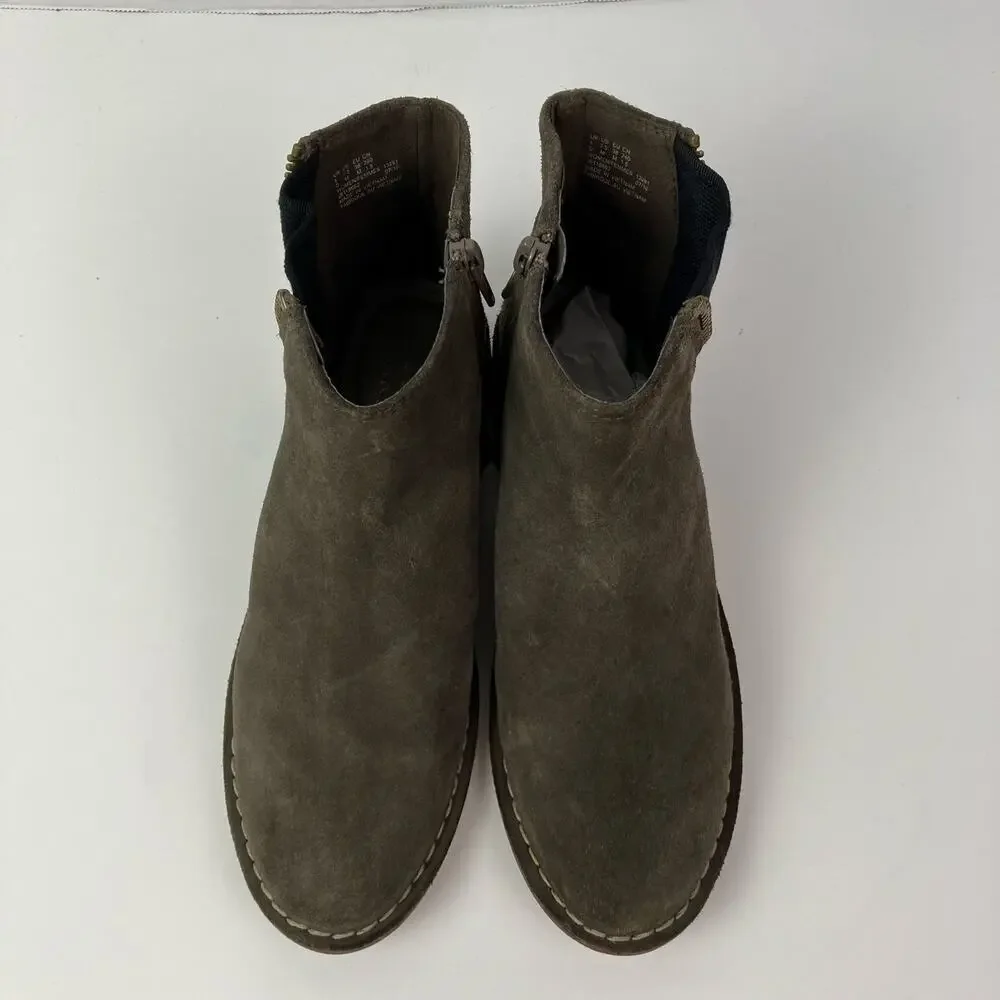 Clarks Sz 7.5 Cabaret Ruby Suede Ankle Booties Double Zip Topstitching Classic